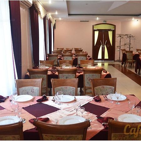 Pan Hotel Sumy Luaran gambar