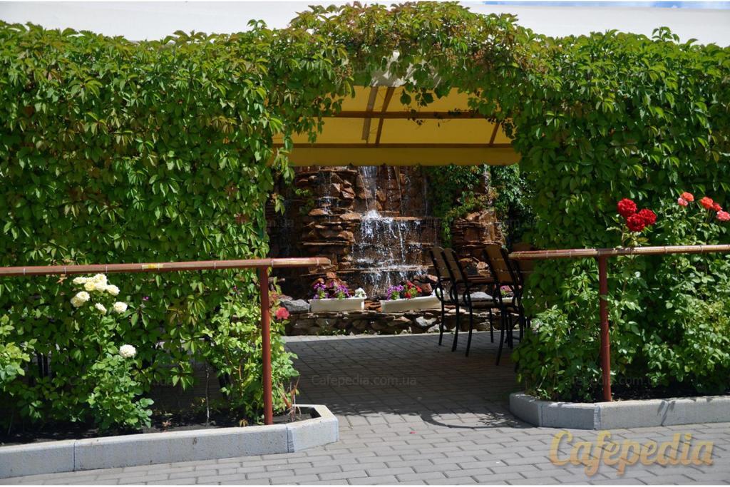 Pan Hotel Sumy Luaran gambar