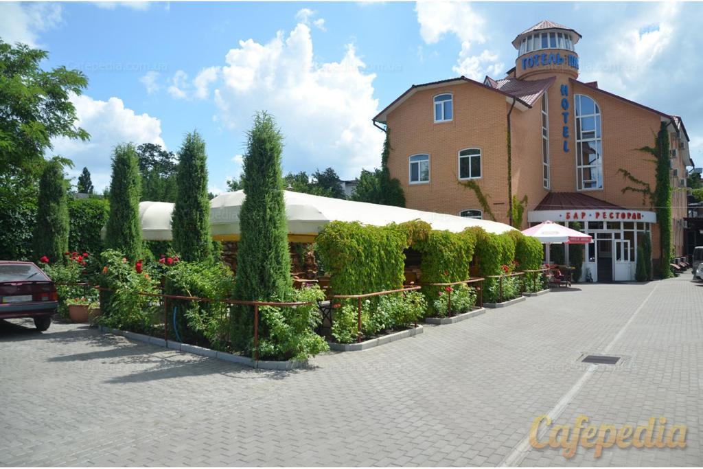 Pan Hotel Sumy Luaran gambar